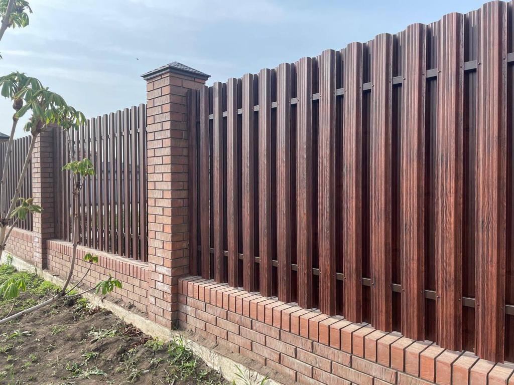 Забор из широкого штакетника 32м Античный Дуб SteelArt двухсторонний в Мариуполе