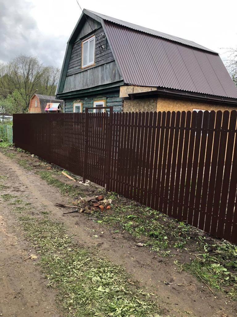 Забор из штакетника ЭКО-М 22м RAL8017/8017 Шоколад двусторонний фото 1 в Мариуполе