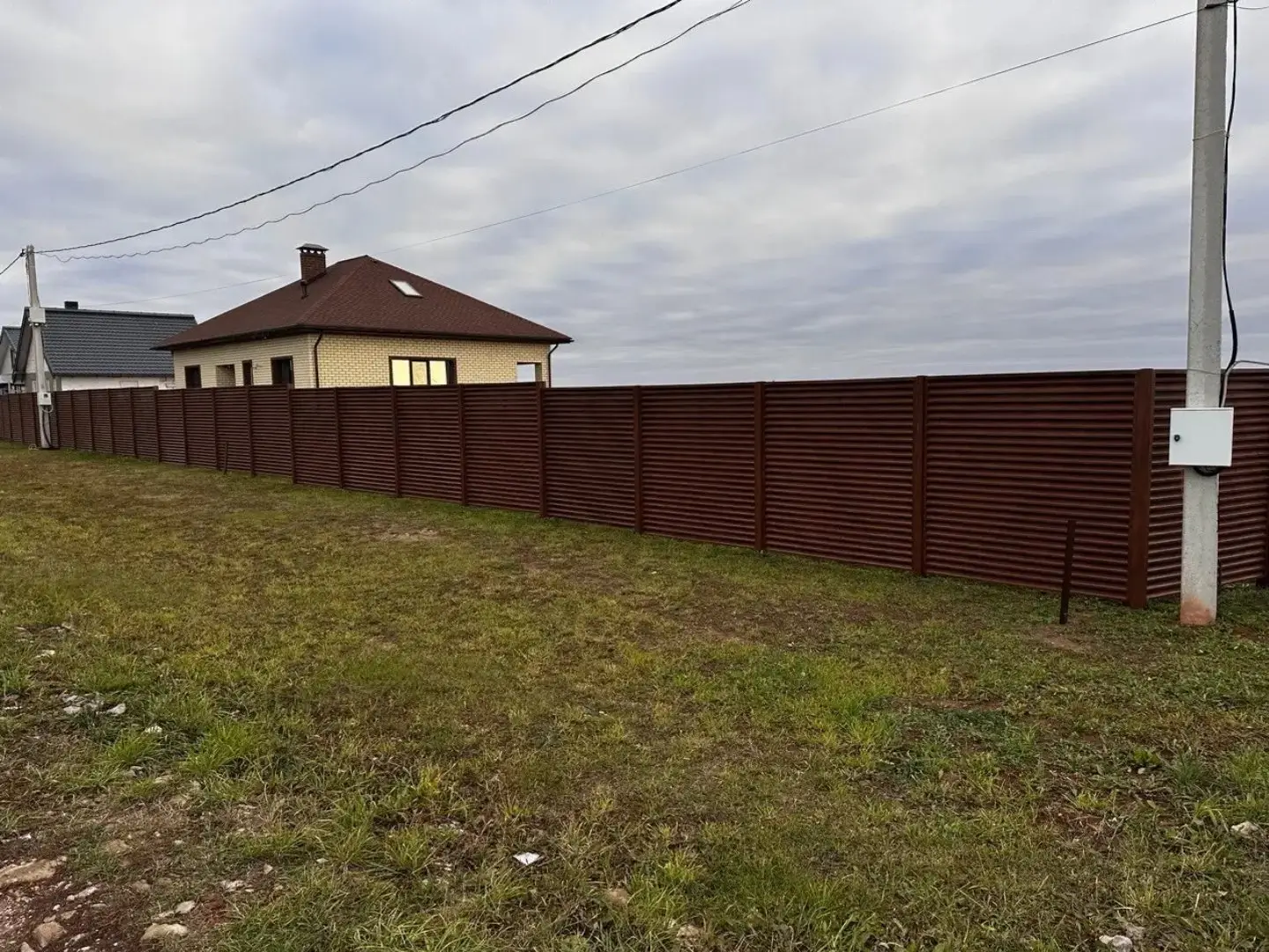 Забор-жалюзи из ламелей ЭКО-Z 58м Темный Дуб 3D Принтек фото 2 в Мариуполе
